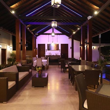 Swanee Grand Otel Negombo Dış mekan fotoğraf