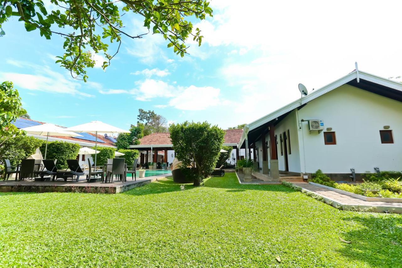 Swanee Grand Otel Negombo Dış mekan fotoğraf