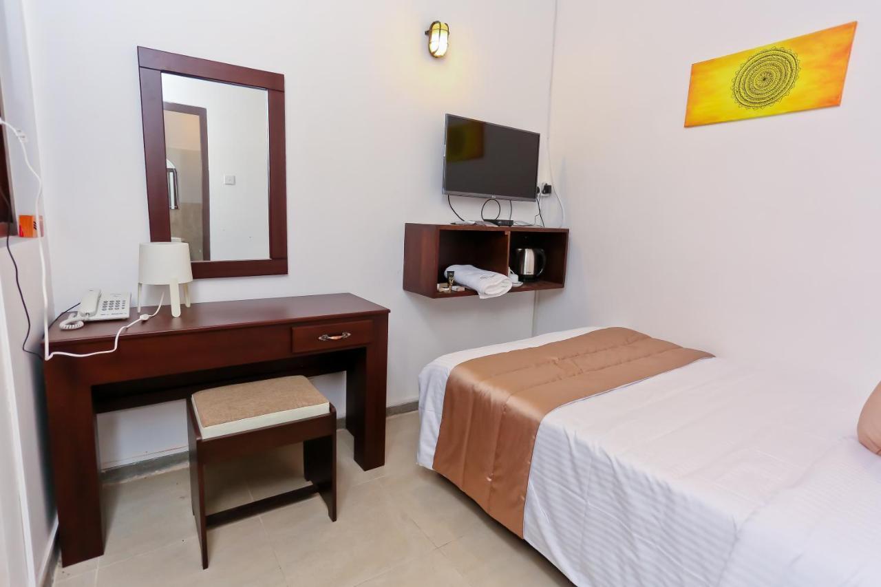 Swanee Grand Otel Negombo Dış mekan fotoğraf